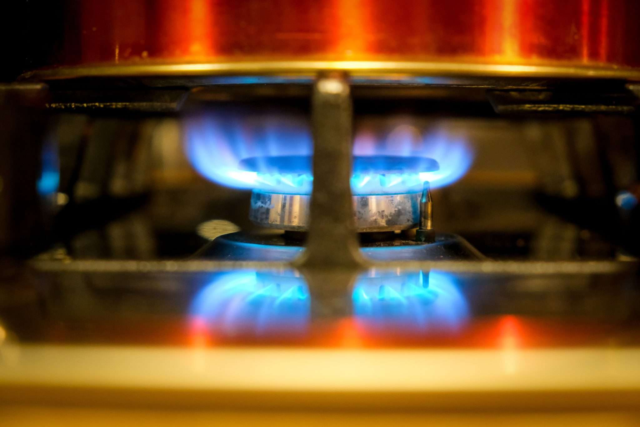 Gas or Electric Stove? The Real Difference for Your Kitchen Design - Fossil  Blu