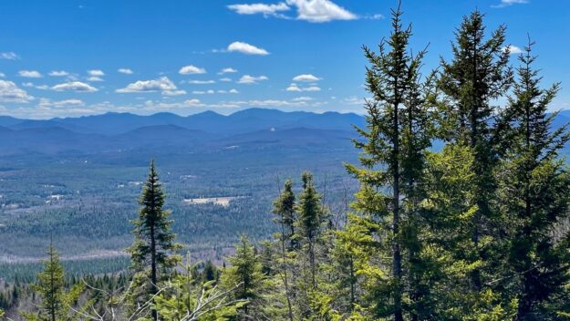 Southern peaks from the cliffs on Kate Mountain.