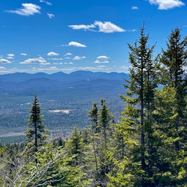 Southern peaks from the cliffs on Kate Mountain.